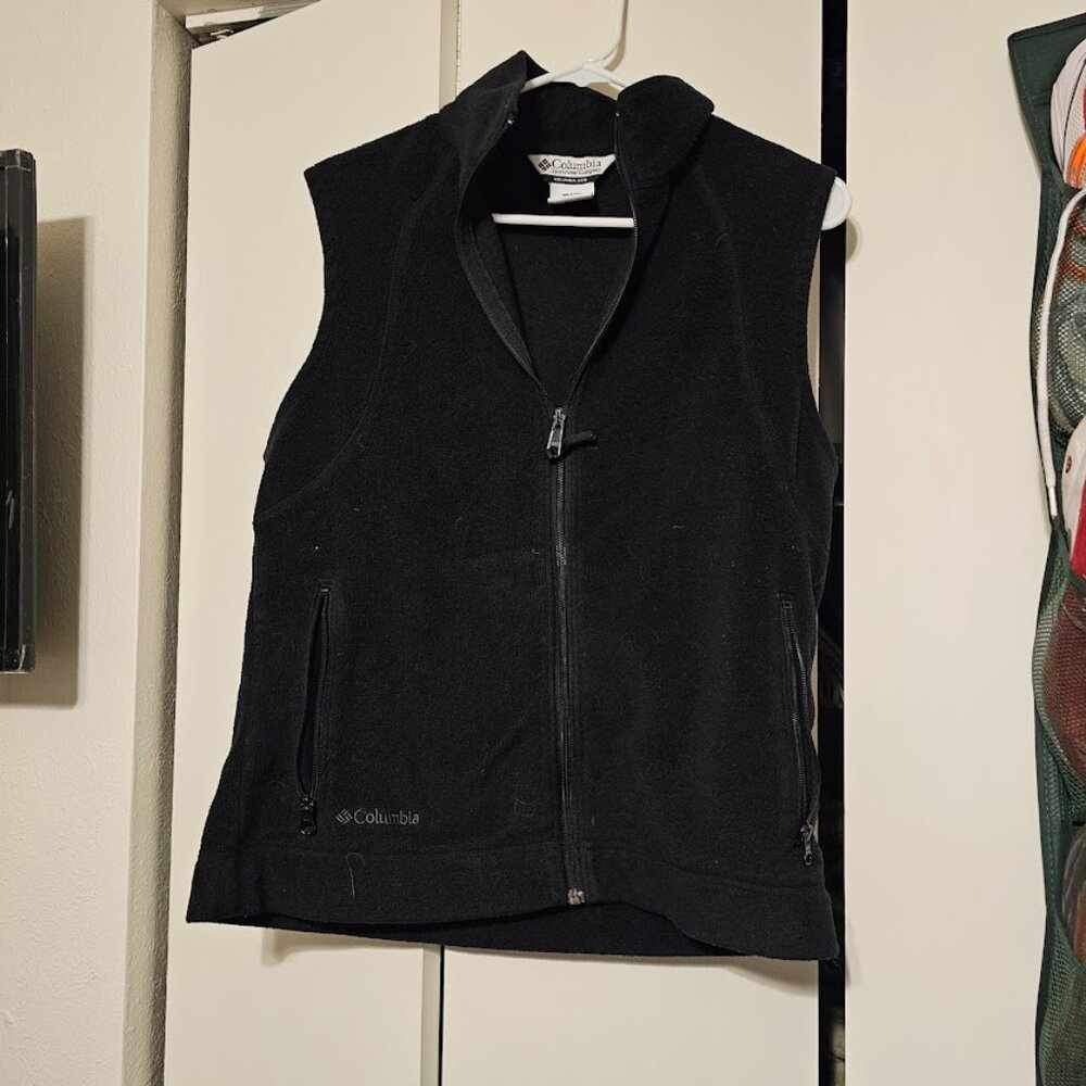 COLUMBIA VEST SIZE LARGE